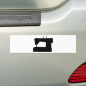 naaimachine silhouet bumpersticker (Op auto)
