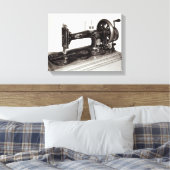 naaimachine van de zanger 'New Family', 1865 Canvas Afdruk (Insitu (Slaapkamer))