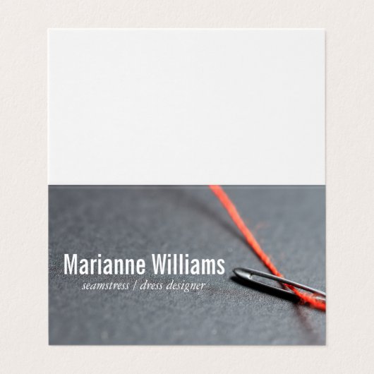 Naald en draad visitekaartje (Buitenkant ongevouwen)