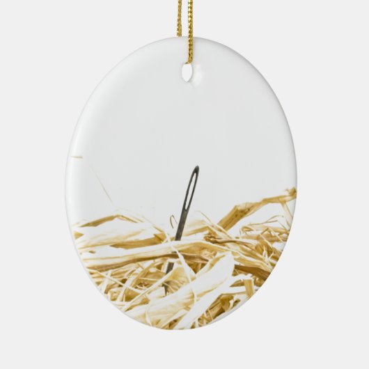 naald in een hooiberg keramisch ornament (Rechts)