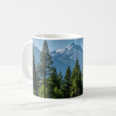 Naaldbomen met bergachtergrond koffiemok (Voorkant links)