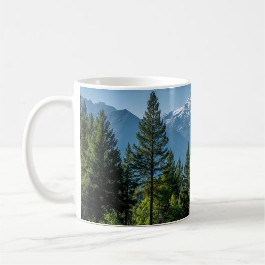 Naaldbomen met bergachtergrond koffiemok (Links)