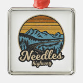 Naalden Highway South Dakota Retro Metalen Ornament (Voorkant)