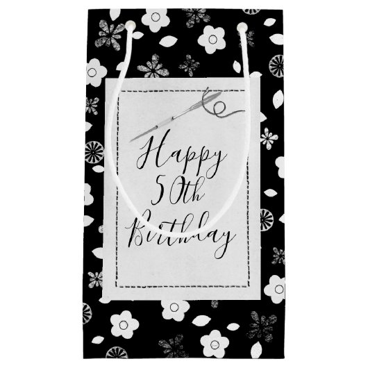 Naaldnaad voor 50e verjaardag klein cadeauzakje (Voorkant)