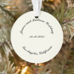 Naam aanpassen, datum zwarte ivoorbruiloft ornament<br><div class="desc">Pas Naam aan,  dateer zwarte ivoor bruiloft Ornament aangepaste tekst,  personaliseer het met uw eigen tekst,  informatie</div>