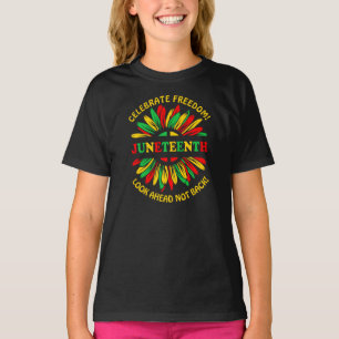Naam bewerken Text Juneteenth Sunflower & Slogans T-shirt