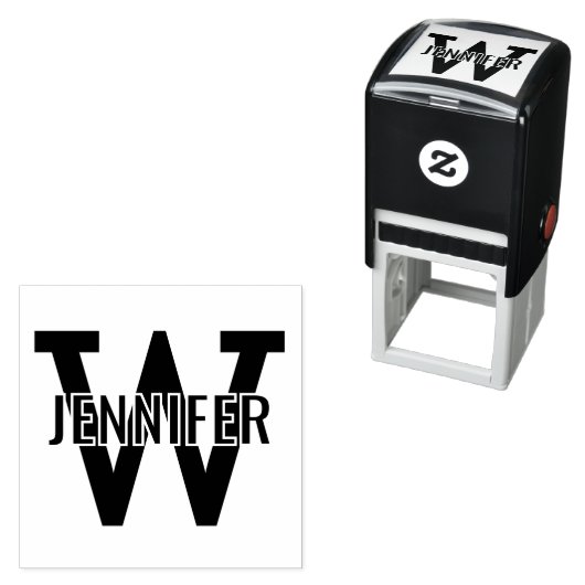 Naam boven eenvoudige vetgedrukte enkele initiaal   zelfinktende stempel (In situ)