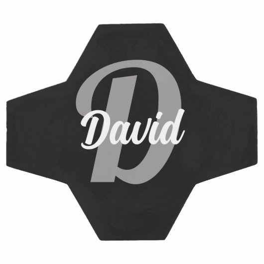 Naam en eerste letter op zwart voetbal (Enkel)