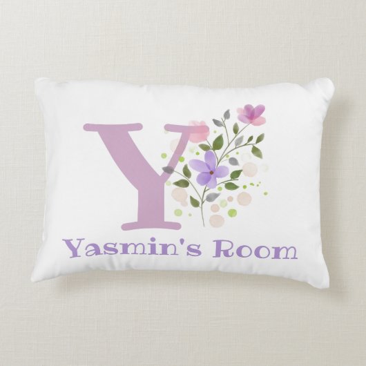 Naam en Initiaal op een Floral Design. Accent Kussen (Achterkant)