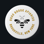 Naam en locatie bijenhouder Business Button<br><div class="desc">Uw klanten zullen zeker meer van u houden wanneer u deze lieve kleine honingbij draag op markten,  congressen en schoolbeurzen. Eigenlijk is het een goede praktijk en zeer nuttig voor uw klanten als ze weten wie u bent en waar u vandaan komt. Gelukkige bijenteelt!</div>