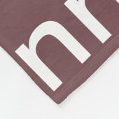 Naam Gedrukt in Wit all-over een Fired-Brick Fleece Deken (Hoek)