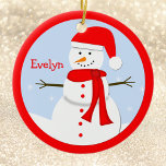 Naam Gepersonaliseerd Christmas Snowman Ornament<br><div class="desc">Deze naam is gepersonaliseerd Christmas snowman ornament met een schattige kleine sneeuwpop met een rode kerstmuts, rode demper en rode knoppen op een winterdag met sneeuw op de achtergrond. De sneeuwpopscène heeft een coördinerende rode rand. U kunt het naam ornament personaliseren met jouw naam of de naam van iemand speciaal....</div>