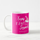 Naam gepersonaliseerd Kerstmis familie script roze Koffiemok (Links)