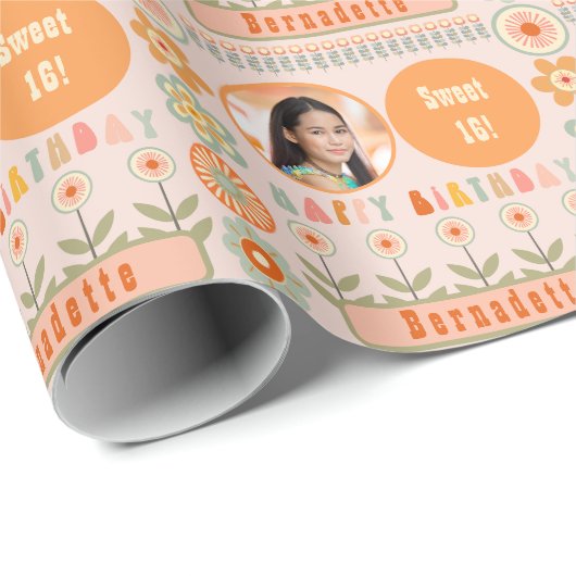 Naam Leeftijd Foto Retro Daisy Flower Verjaardag Cadeaupapier (Rol Hoek)