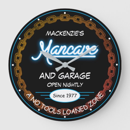 Naam mancave en garage Datum keten blauw op zwart Grote Klok (Voorkant)