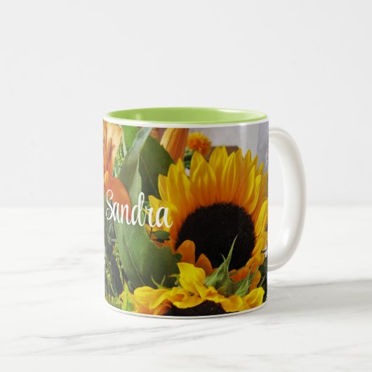 Naam op Grote Zonnebloemen 11oz Tweekleurige Koffiemok (Voorkant rechts)