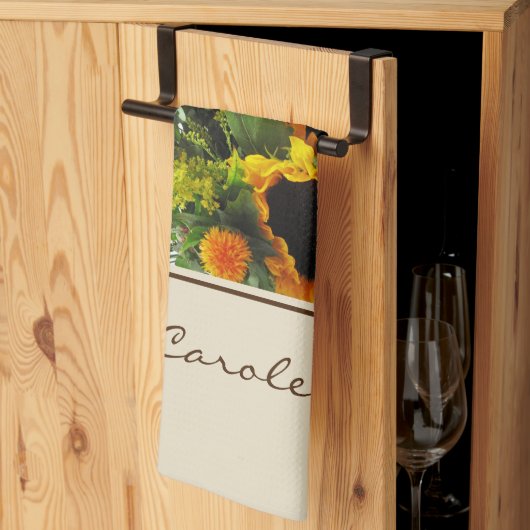 Naam op Kleurrijke Grote Zonnebloemen Print 16x24 Theedoek (Derde Gevouwen)