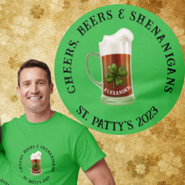 Naam op Mok Cheers Beers and Shenanigans St Pattys T-shirt