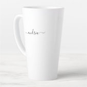 Naam personaliseren in zwart script latte mok (Linkerhoek)