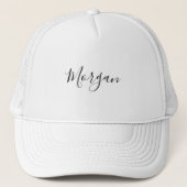 Naam personaliseren in zwart script trucker pet (Voorkant)