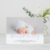 Naam script: foto blauwe jongen baby geboorte aankondiging (Staand voorkant)