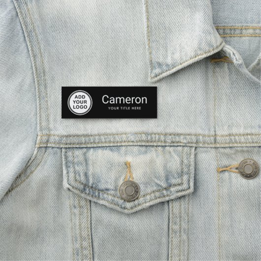 Naam titel aangepaste logo zwarte medewerker naamplaatje (In situ)