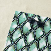 Naam toevoegen: Mermaid Aqua Scales Pearl Silver D Strandlaken (In situ)