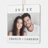 Naam van het paar en jaar moderne foto keramisch ornament (Links)