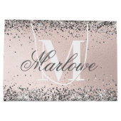 Naam zilveren glans roze monogram groot cadeauzakje (Achterkant)