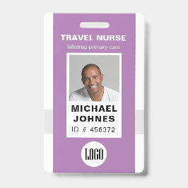 naamkaart met foto en logo van verpleegster badge