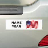 Naamtekst en Amerikaanse vlag op wit Bumpersticker (Op auto)