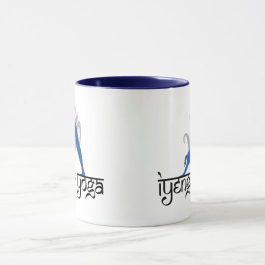 Naar beneden gerichte Dog Iyengar Yoga Mok (Midden)