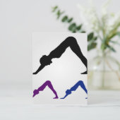 naar beneden gerichte hond yoga pose briefkaart (Staand voorkant)