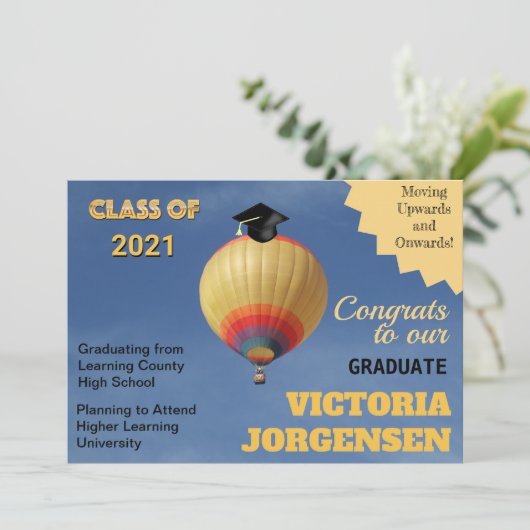 Naar boven bewegen op het Afstuderen van de luchtb Aankondiging (Staand voorkant)