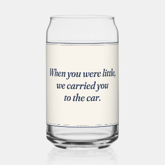 Naar de auto gedragen gepersonaliseerde marathon blikvorm glas
