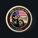 Naar de Sun Road Montana-motor Ronde Button 5,7 Cm<br><div class="desc">Going-to-the-Sun Road,  gedaan in een ,  in nood verkerend symbool. Het is een beroemde schilderachtig drive die in het Nationaal Park Montana en Glacier wordt gevonden.</div>