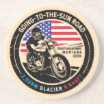 Naar de Sun Road Montana-motor Zandsteen Onderzetter<br><div class="desc">Going-to-the-Sun Road,  gedaan in een ,  in nood verkerend symbool. Het is een beroemde schilderachtig drive die in het Nationaal Park Montana en Glacier wordt gevonden.</div>