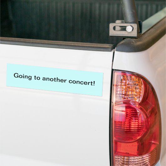"Naar een ander concert!" Bumpersticker (Op Truck)
