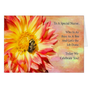 naar een speciale zuster-rode en gele-Dahlia met b