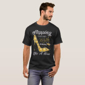 Naar mijn 65ste verjaardag gaan als een feestdag t-shirt (Voorkant volledig)