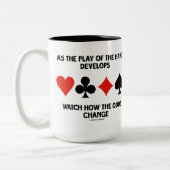 Naarmate het spel van de hand zich ontwikkelt, kij tweekleurige koffiemok (Links)