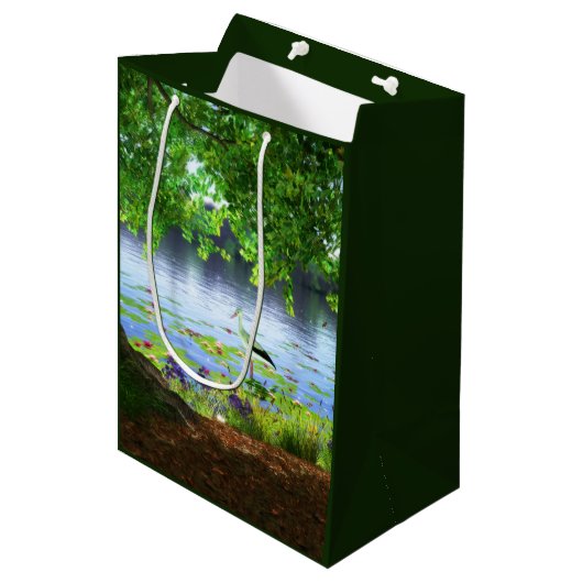 Naast de stille waterzak medium cadeauzakje (Voorkant Gekanteld)