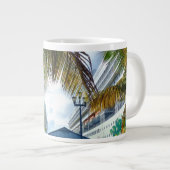 Naast Grote Koffiekop (Voorkant rechts)