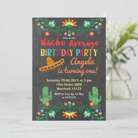Nacho Gemiddelde Verjaardagsfeest Uitnodiging met  (Staand voorkant)
