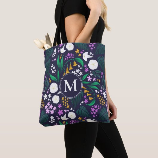 Nacht Maan Tuin Bloemen Botanisch Patroon Tote Bag (Dichtbij)