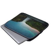 Nacht op Skógafoss Laptop Sleeve (Voorkant onderkant)
