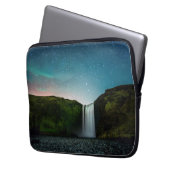 Nacht op Skógafoss Laptop Sleeve (Voorkant Links)