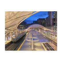 Nacht-tijdstation van de Unie met A-lijntrein naar