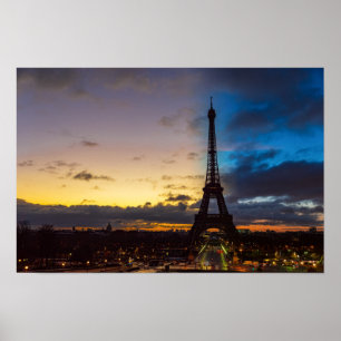 Nacht tot dag over Eiffeltoren vanuit Trocadero Poster