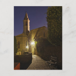 Nacht uitzicht kerk bij schemering, Pienza, Italië Briefkaart